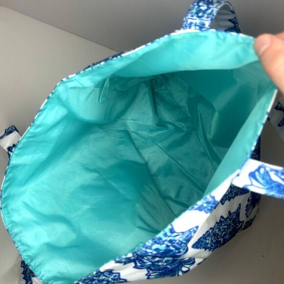 Lilly Pulitzer Seashell Large Tote Shoulder Bag Womens White Blue Desigen - Picture 8 of 10